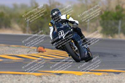 media/Oct-03-2022-Moto Forza (Mon) [[5f077a3730]]/Advanced Group/Session 3 (Turn 3)/